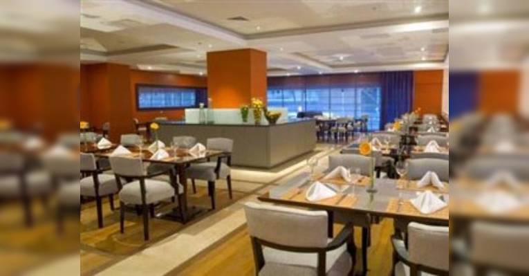 Снимок Cais da Ribeira Restaurant - Pestana Curitiba Hotel, Куритиба