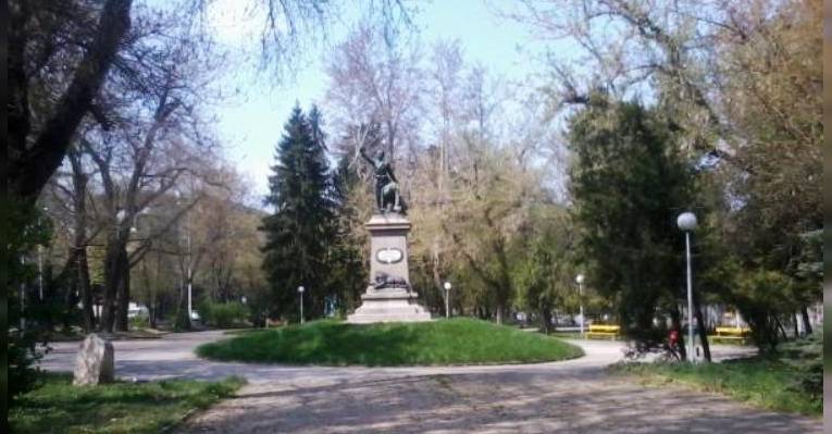 Памятник воинам, павшим в сербско-болгарской войне 1885 года. Плевен