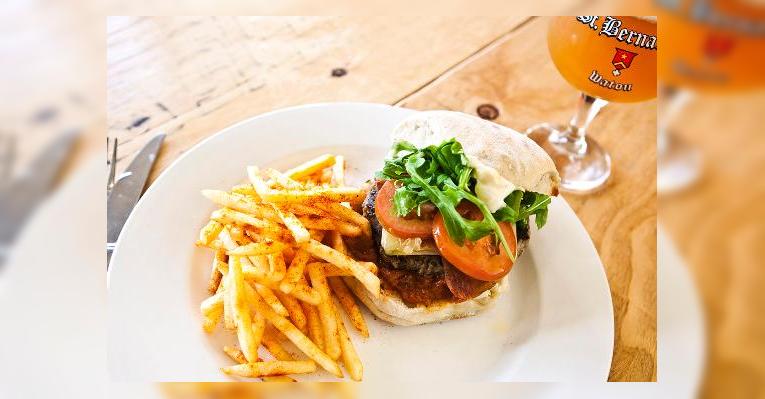Снимок The Pour House Bar and Kitchen, Dunsborough
