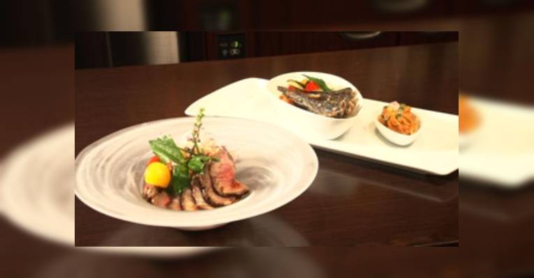 Снимок Hibiya Public Hall Archive Cafe, Тиёда