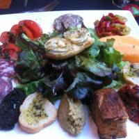 Au Caf? du Bouchon Rouge