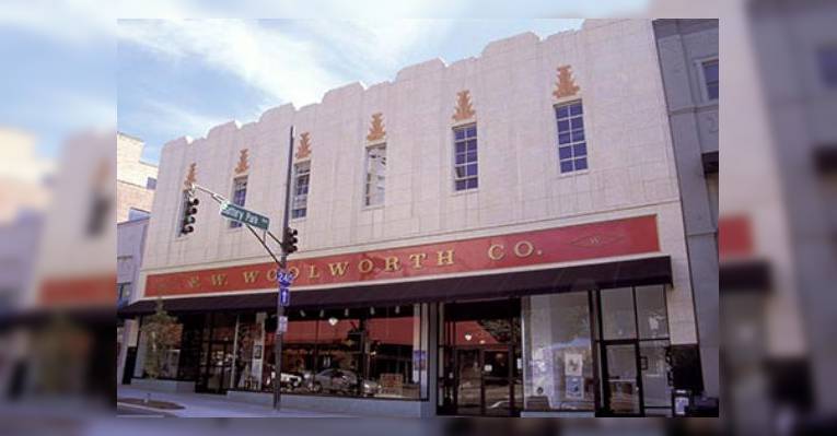 Снимок The Soda Fountain at Woolworth Walk, Эшвилл