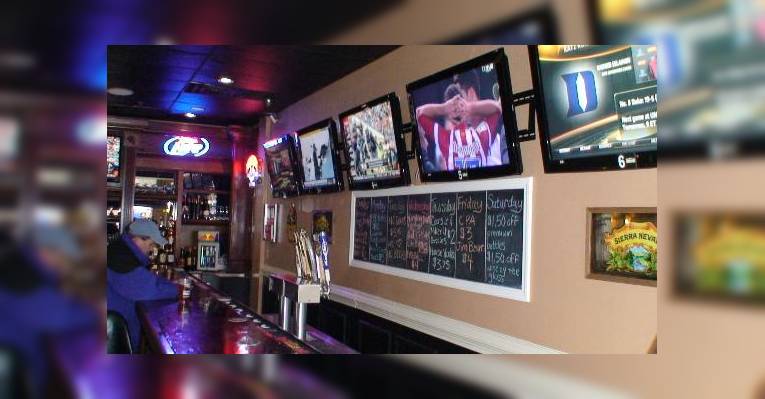 Снимок The Corner Tavern & Grill, Cary