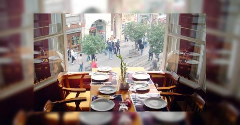 Снимок M&N Cafe & Brasserie, Стамбул
