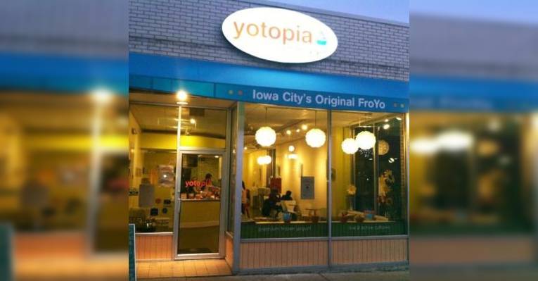 Снимок Yotopia Frozen Yogurt, Iowa City