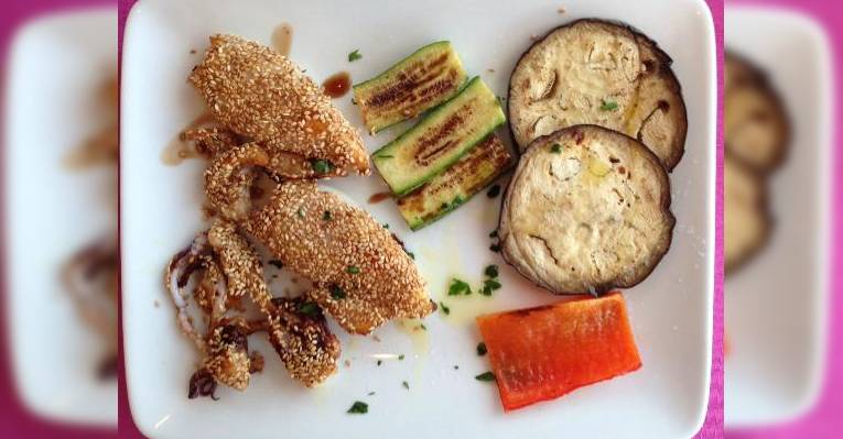 Кальмары в кунжуте