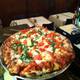 Снимок Nardonne's La Famiglia Pizzeria Santa Barbara, Санта-Барбара