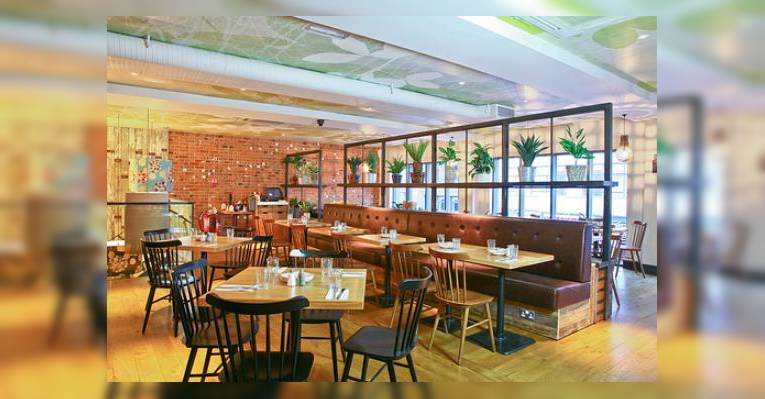 Снимок Giraffe Westfield Stratford, Лондон