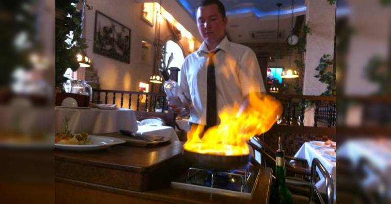 Удивите своих родных и друзей, закажите шоу FLAMBE!!! Фламбе – лучший кулинарный выбор, это огне