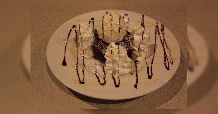 Снимок New Orleans Bar & Grill, Гринсборо