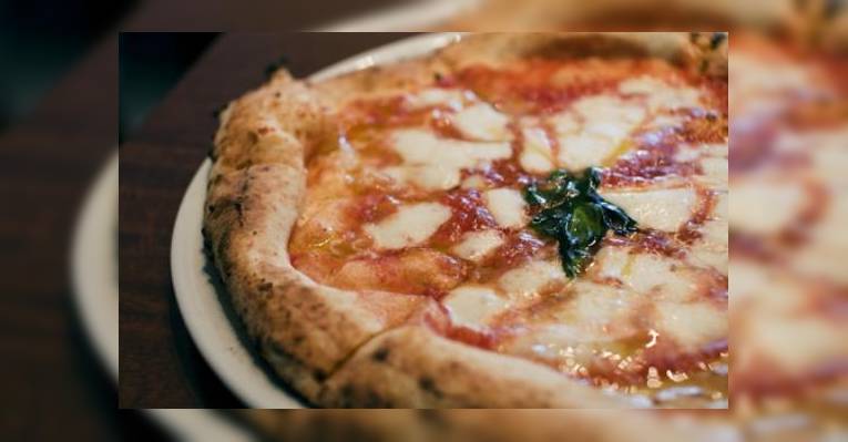 Снимок Pizzeria Da Peppe Napolistaca, Минато