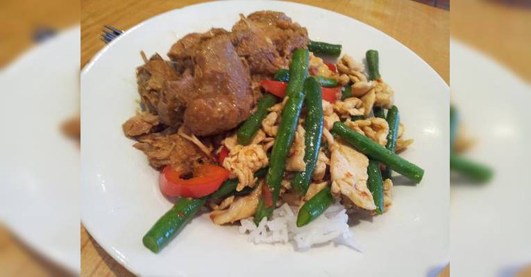 Снимок Burmese Curry Place, Канберра