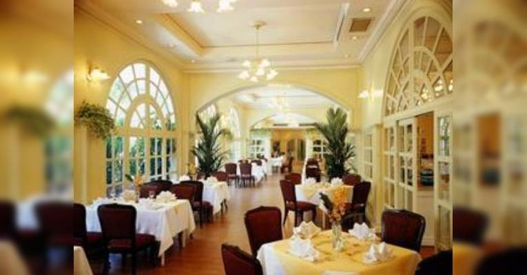 Снимок Bon Vivant Restaurant, Бангкок