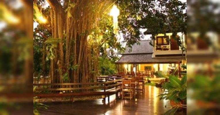 Снимок Rimping Village Restaurant, Чиангмай
