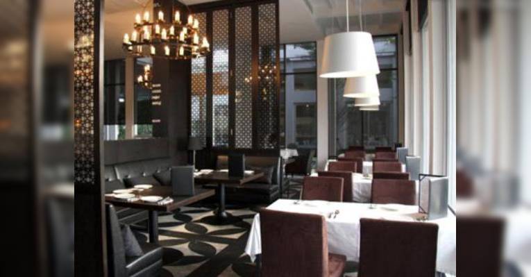Снимок Mellow Cafe Wine & Dine Restaurant, Бангкок