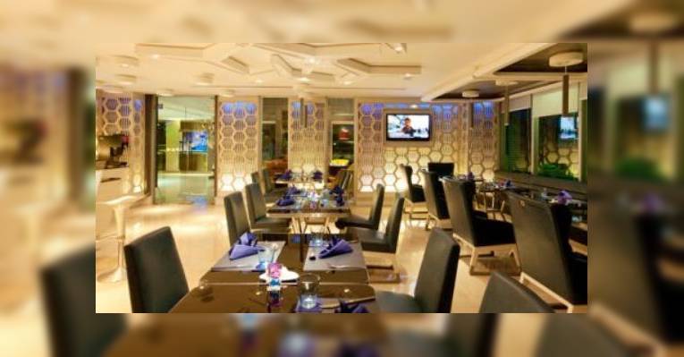 Снимок 248 Cafe & Bar, Бангкок