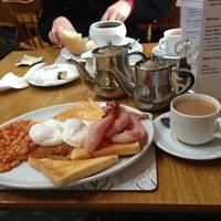 Prudames Cafe