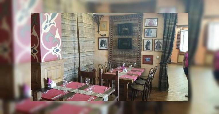 Внутри ресторана Иверия