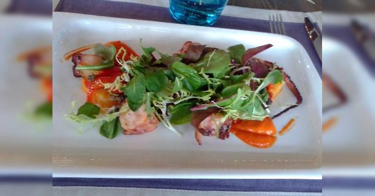 Салат с морепродуктами