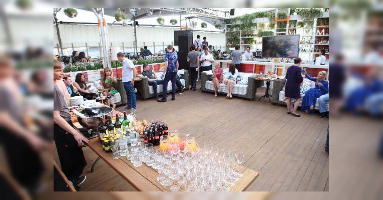 Летняя веранда Maxim Bar