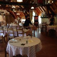 Le Salon Des Capucins