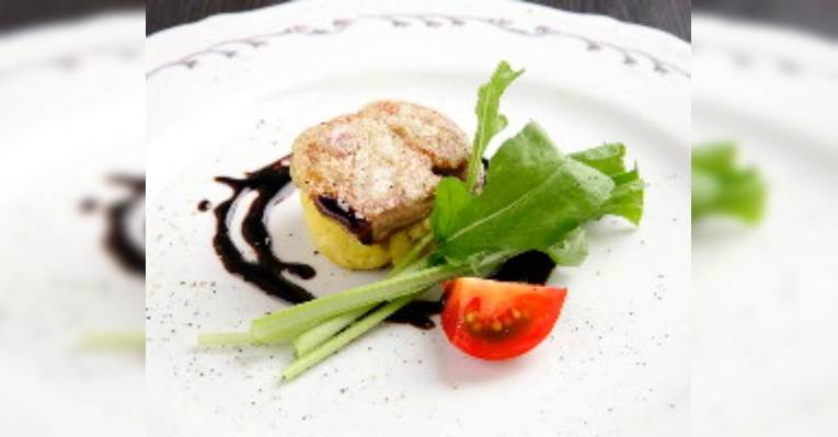 Снимок Teppanyaki (Griddle Cuisine) Dining Bon, Осака