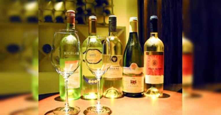 Снимок Oniku to wine no dining Shako, Наха