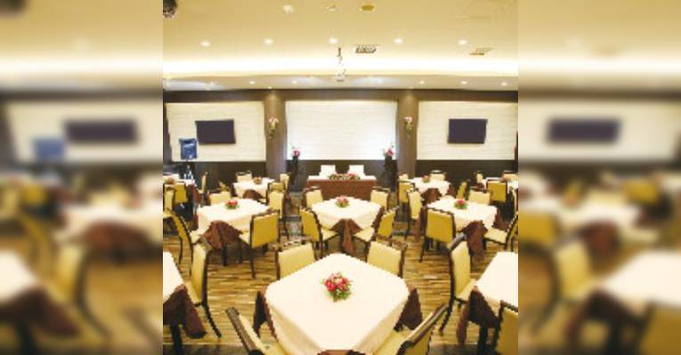 Снимок Karaoke Cote D'azur Dining Shin-Yokohama, Иокогама