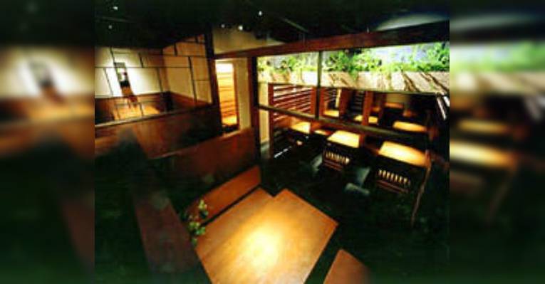 Снимок Charcoal fire grilled chicken Dining Mon Senbayashi Oomiya, Осака