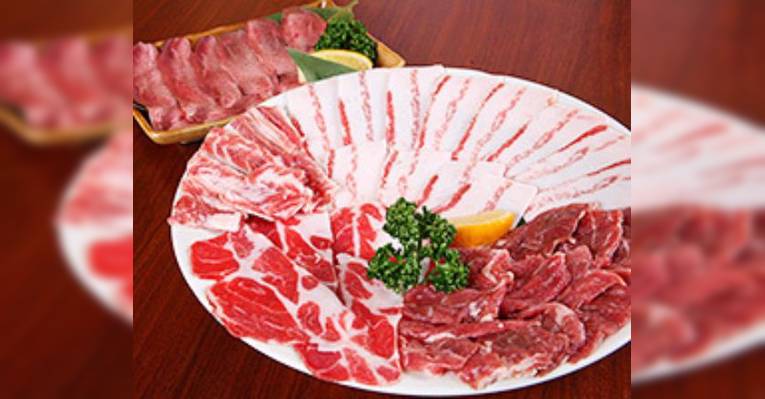 Снимок Iberiko Butatonbyoshi Black Iberian Pork Specialty Restaurant, Осака