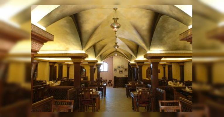 Снимок Golestan Restaurant, Дубай