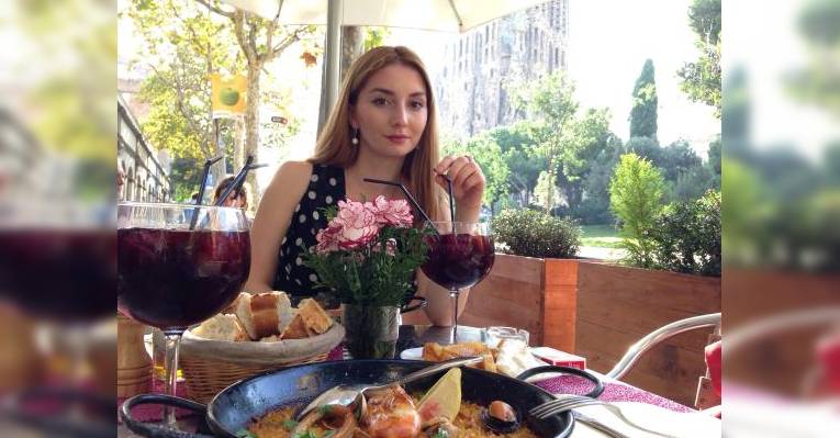 Прекрасный ресторанчик с видом на Собор Св. семейства. В нем стоит обязательно посидеть не тольк