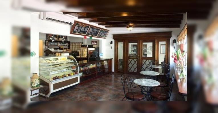 Снимок Le Petit Cafe, Белиз Сити