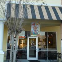 Three Nenas Bakery & Deli