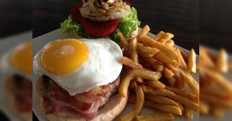 Изображение Hog's Breath Cafe, Давао