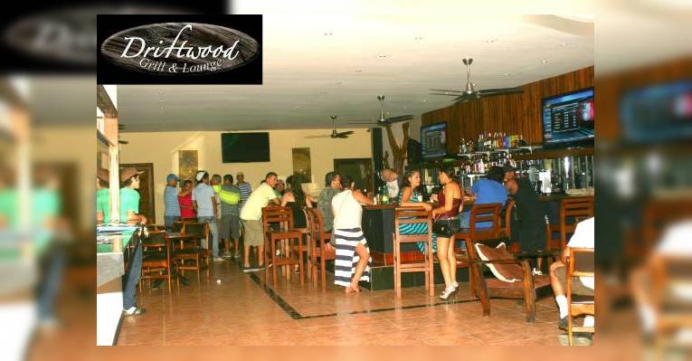 Снимок Driftwood Grill & Lounge, Жако