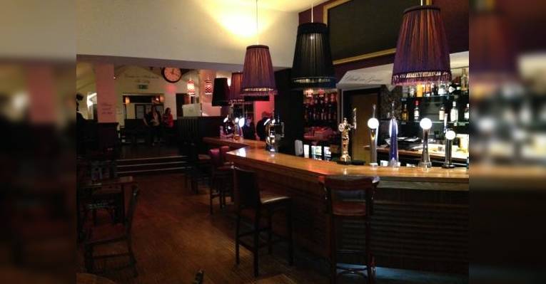Снимок The Lilly Bar & Grill, Лландидно