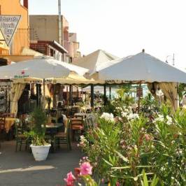 Le Bistro