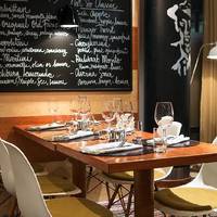 Kitchen & Table ?rebro