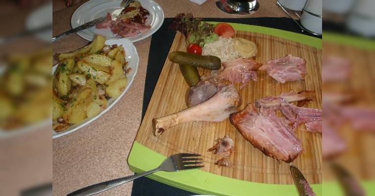 Вепрево колено. Вкусно!!!!