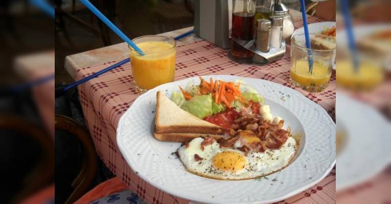 The most usual and most tasty breakfast - eggs with toаst