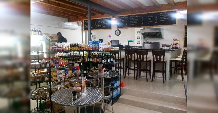 Снимок Salisburys Deli and Wineshop, Кейптаун