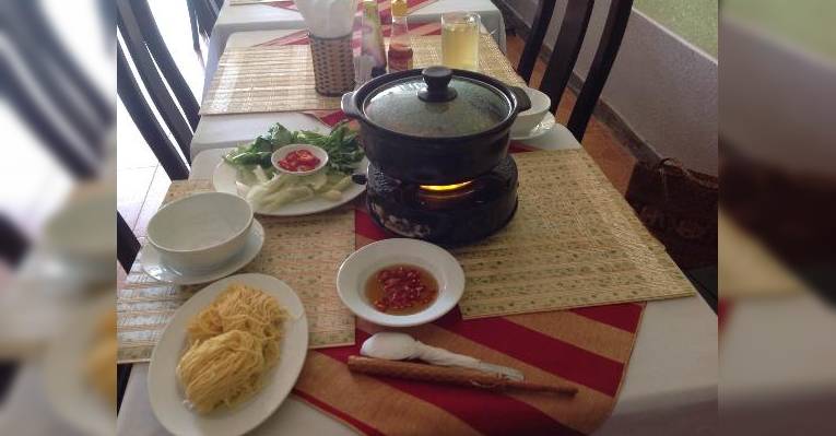 традиционный вьетнамский суп Лау