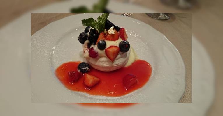 десерт Анны Павловы (кажется) но вкусно очень!