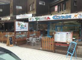 Pizza Cyan