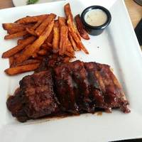 Lou Reda's: an American Table