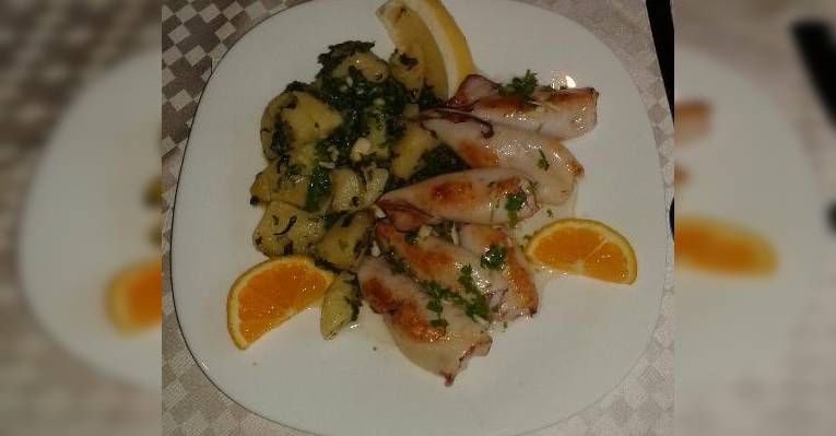 Кальмары фаршированные