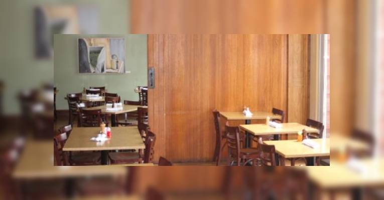 Изображение Motley Cow Cafe, Iowa City