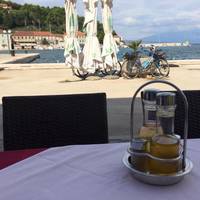 Obala pizzeria, Jelsa, Croatia