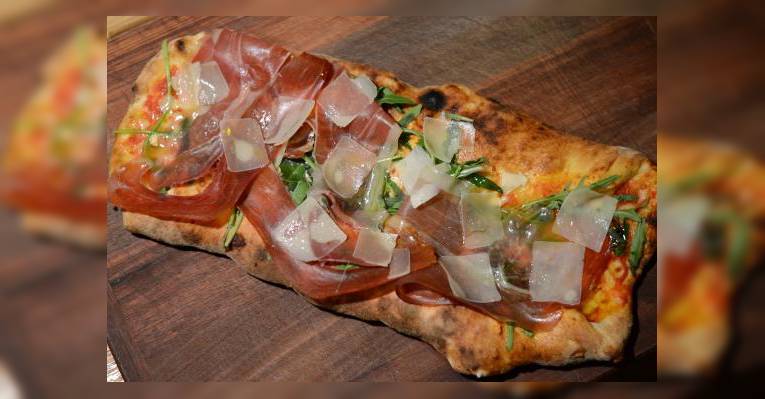 Снимок Nom Pizza, Marrickville